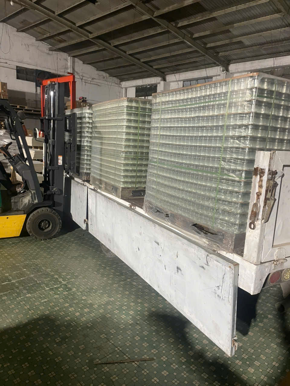 Nhu cầu vận chuyển tăng nhưng lựa chọn lại quá nhiều