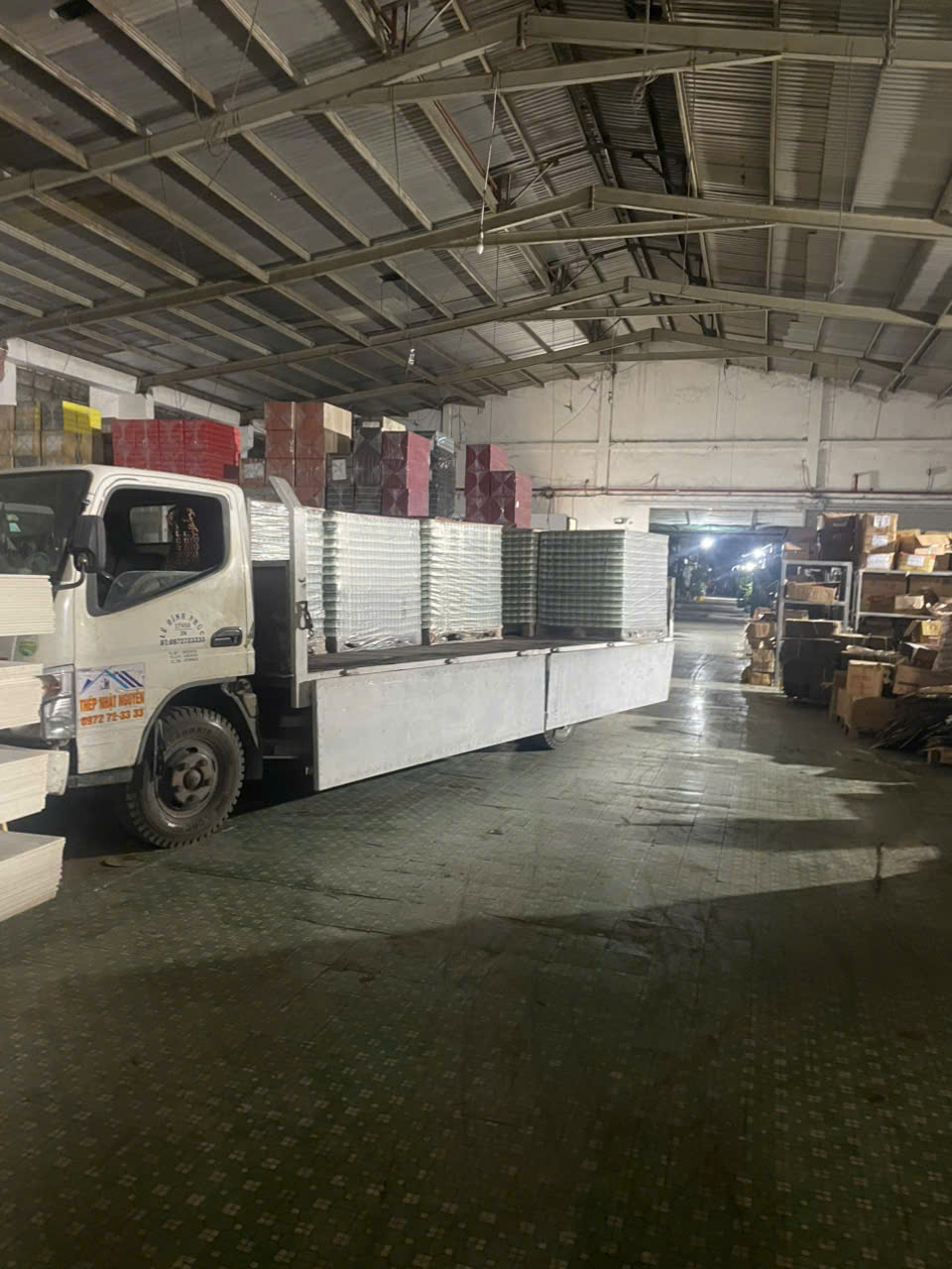 Thuê xe tải chở hàng tại phường Dĩ An