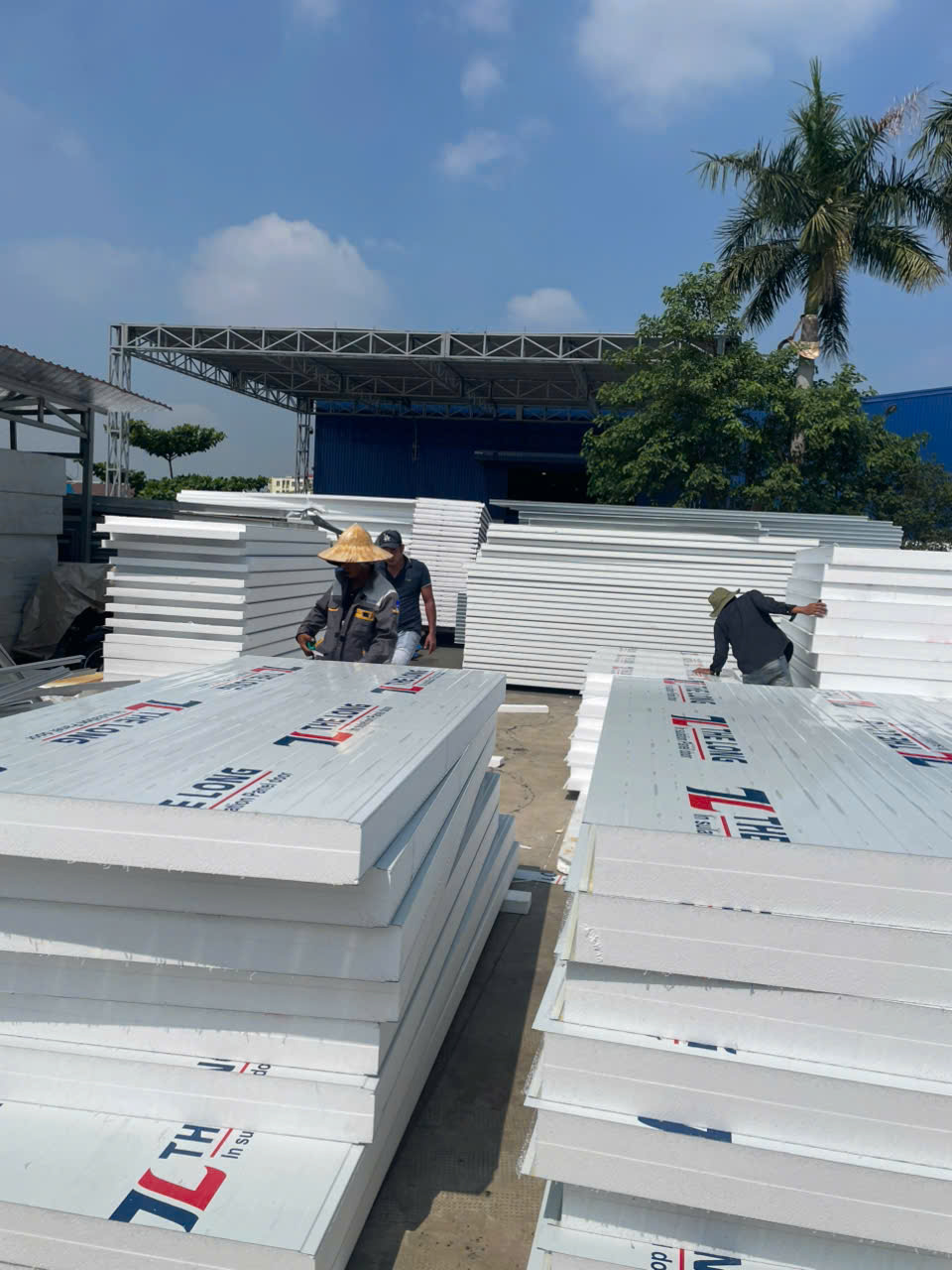 Panel cũ có tốt hơn panel mới