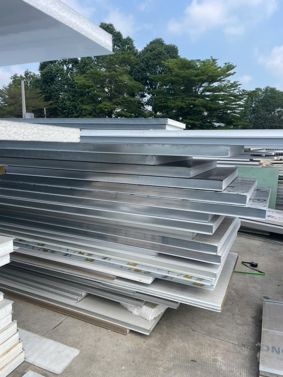 Kinh Nghiệm Lựa Chọn Panel EPS 50mm – 70mm Giá Rẻ Phù Hợp Từng Công Trình